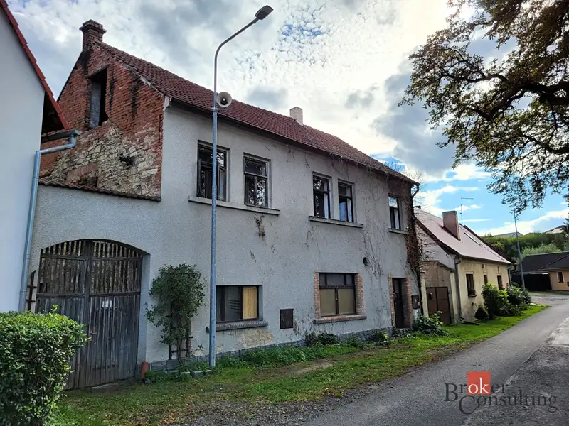 Prodej rodinného domu 220 m², pozemek 298 m², Chlumčany – náhled fotky 1