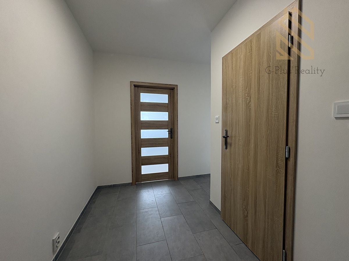 Pronájem bytu 2+1 38 m² – fotografie 5