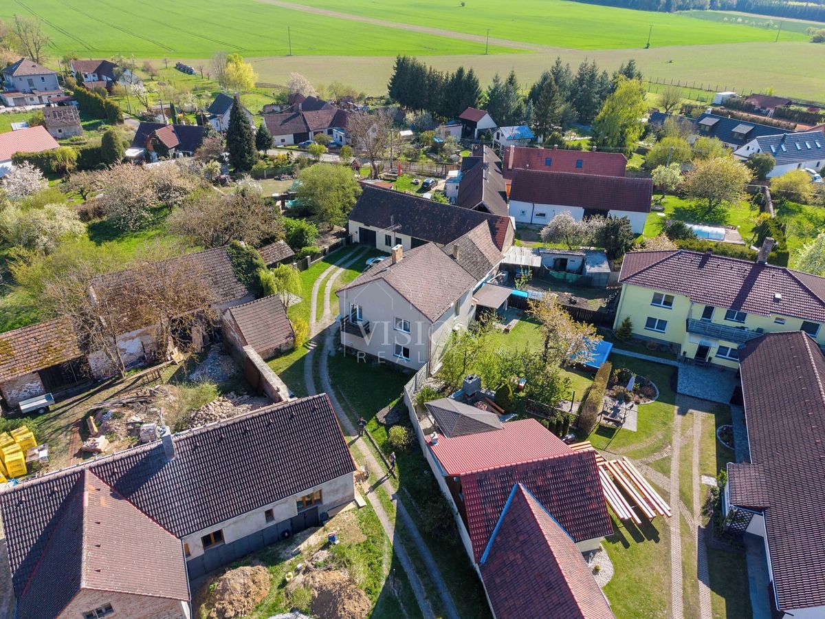 Prodej rodinného domu 175 m², pozemek 2062 m²