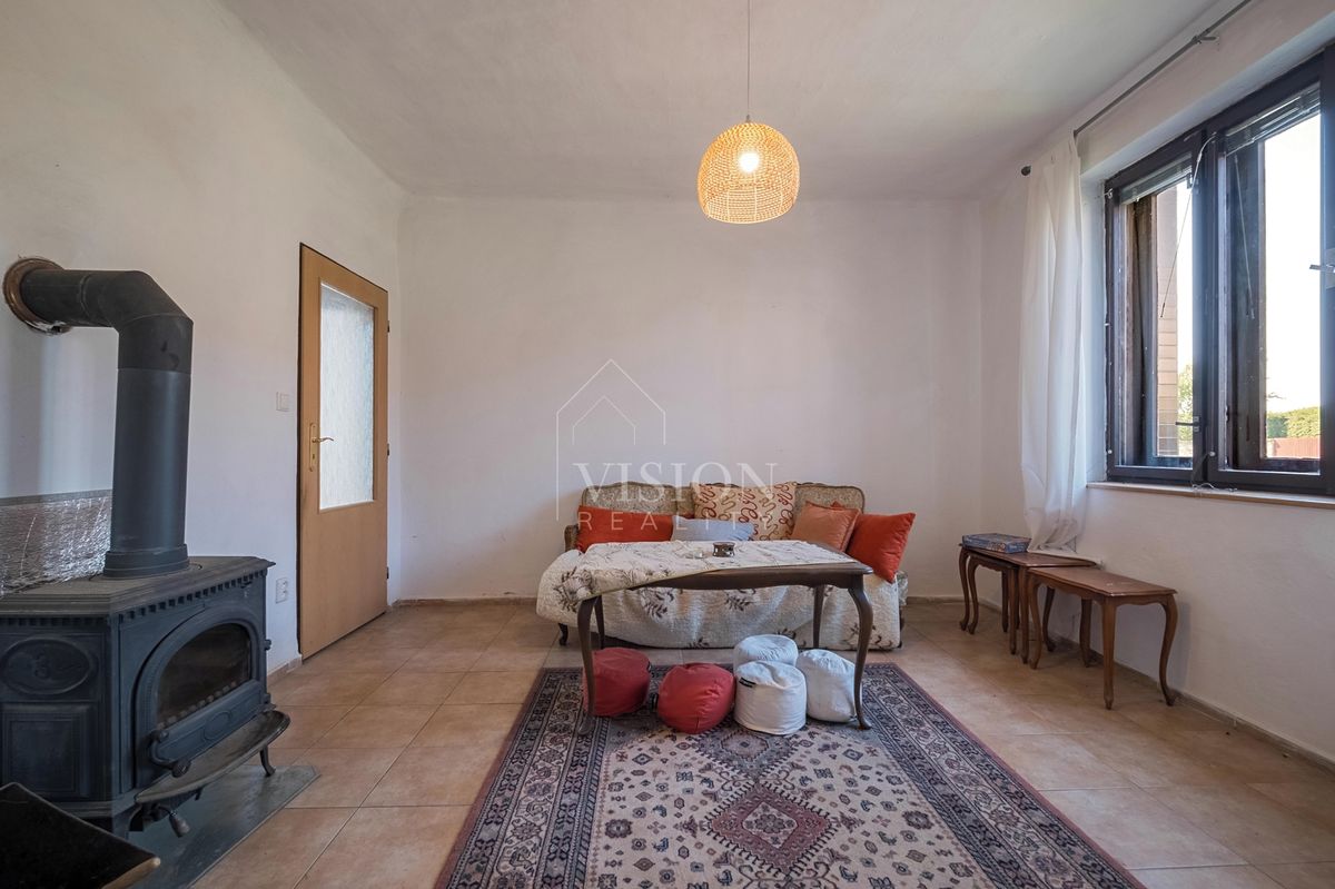 Prodej rodinného domu 70 m², pozemek 858 m² – fotografie 2