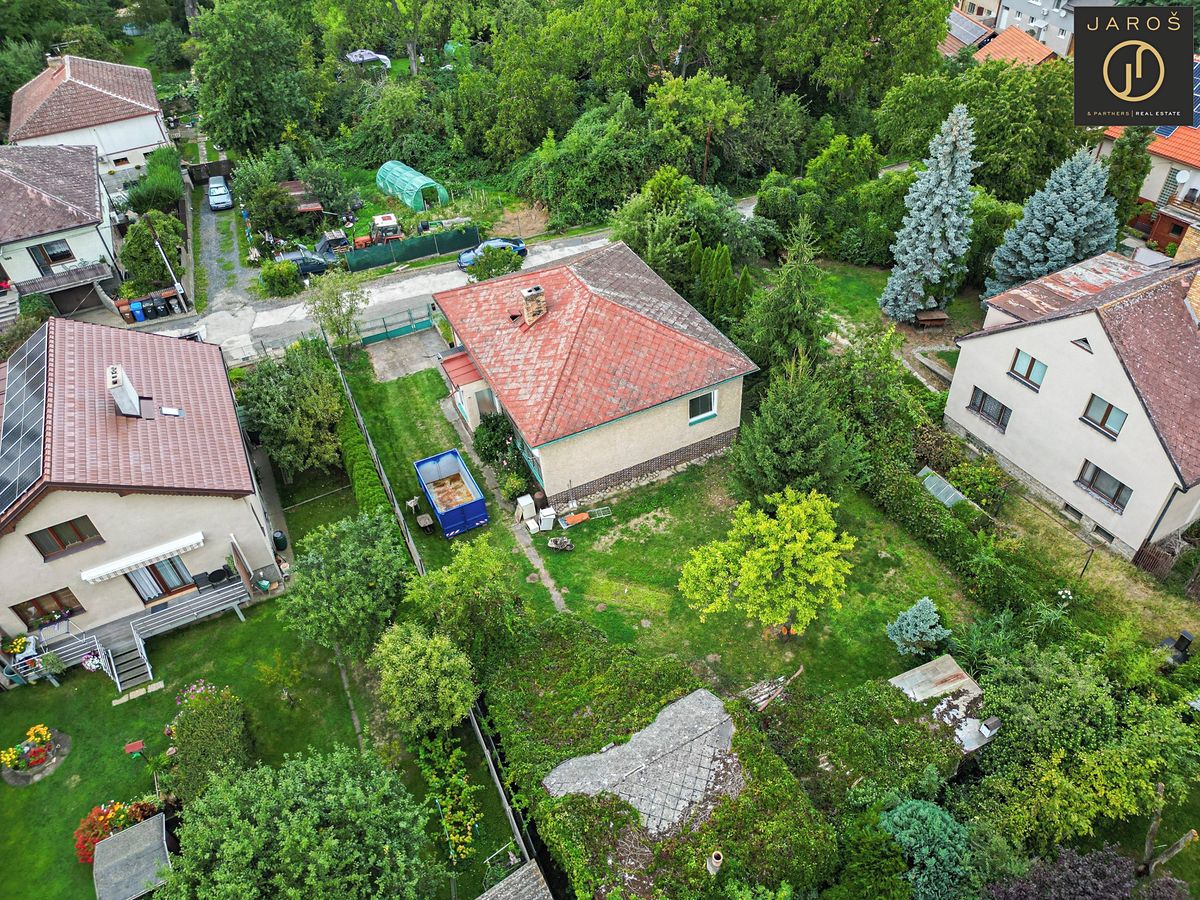 Prodej rodinného domu 108 m², pozemek 746 m² – fotografie 2