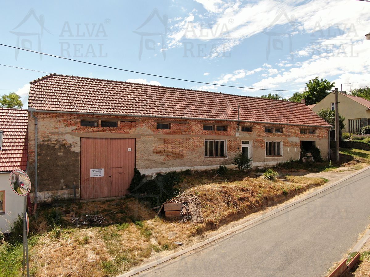 Prodej rodinného domu 370 m², pozemek 843 m² – fotografie 4