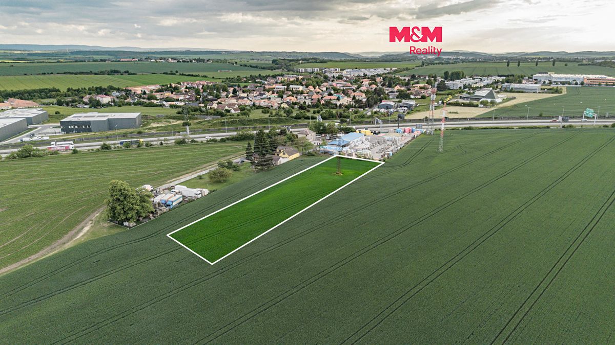 Prodej pozemku 3999 m²