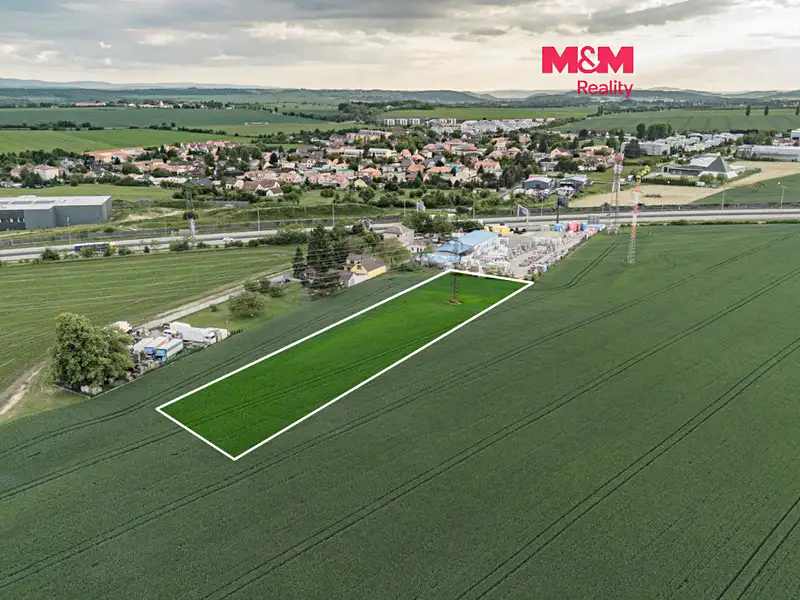 Prodej pozemku 3999 m², Praha – náhled fotky 1