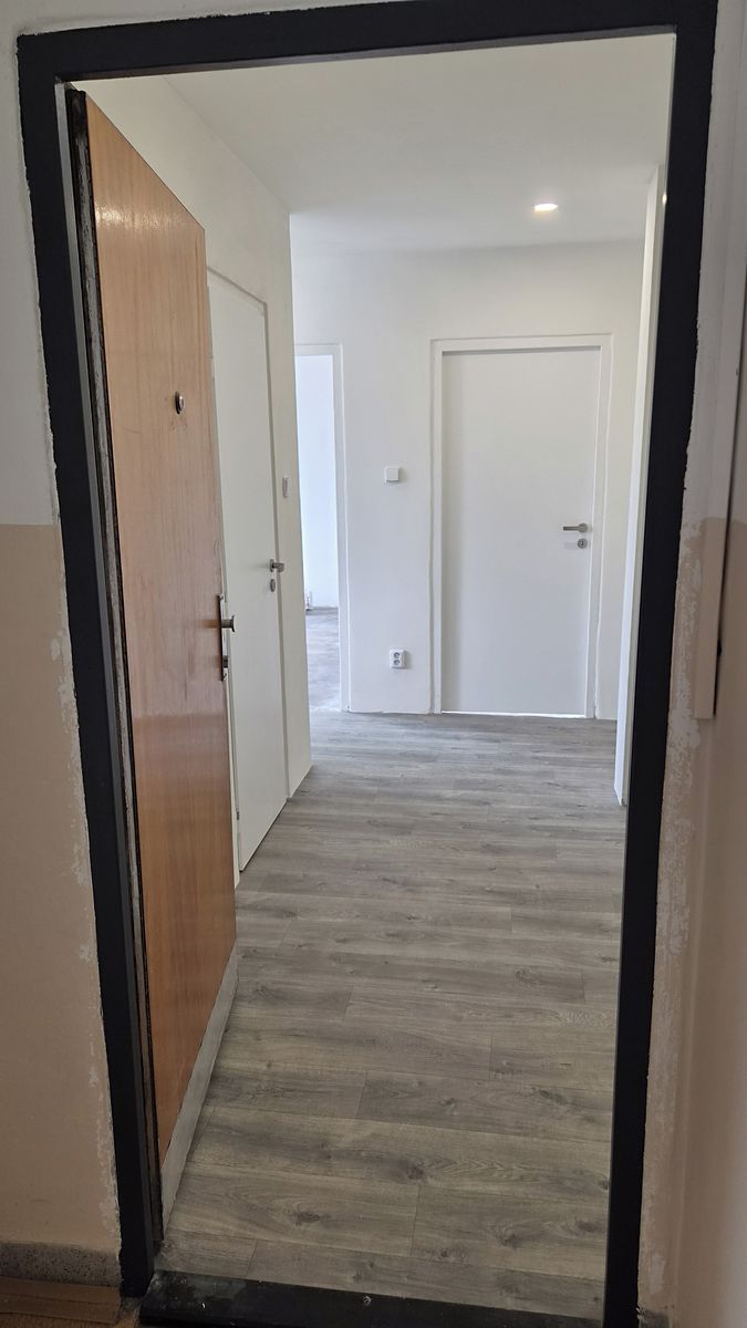 Pronájem bytu 2+1 56 m² – fotografie 2