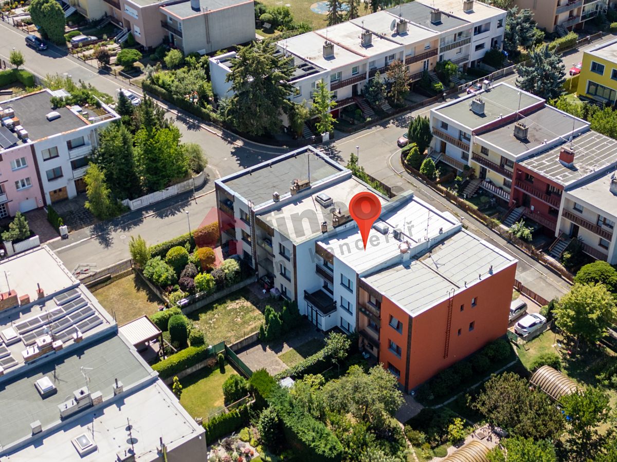Prodej rodinného domu 268 m², pozemek 224 m² – fotografie 2