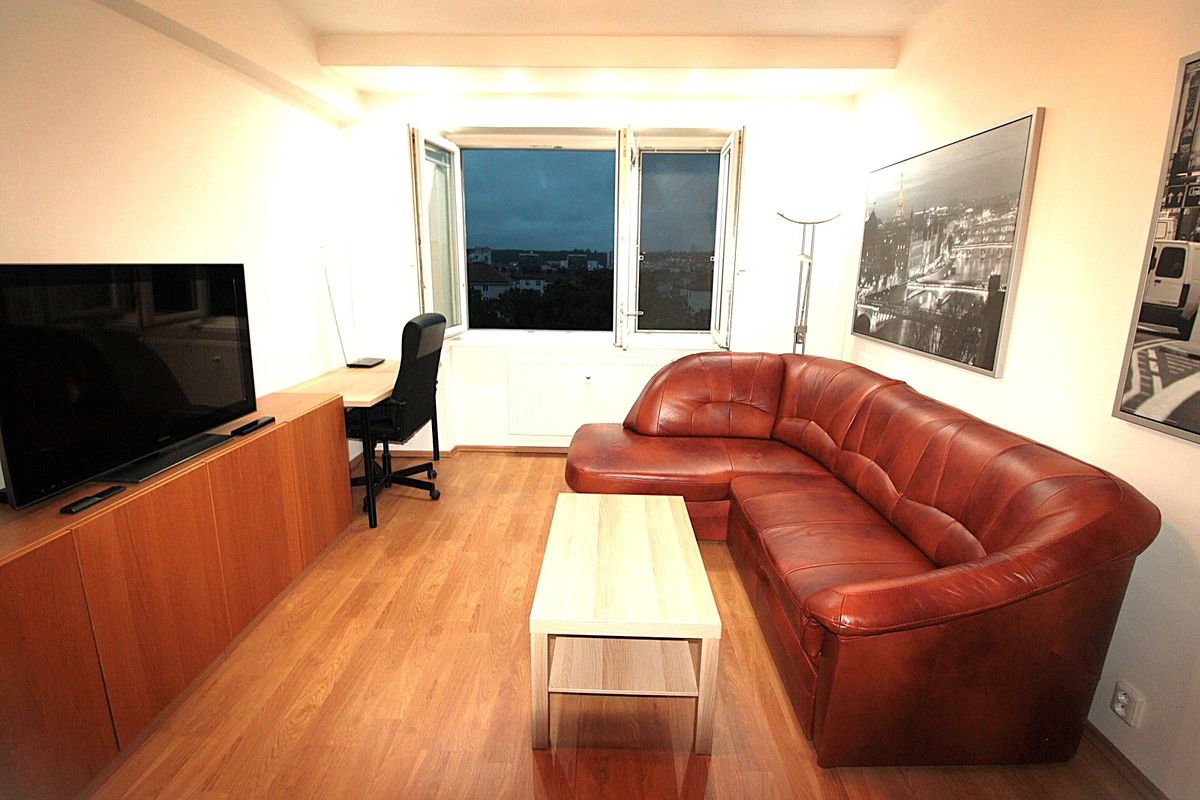 Pronájem bytu 2+1 55 m² – fotografie 2