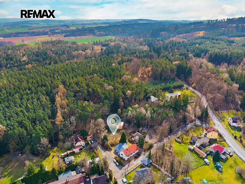 Prodej stavebního pozemku 660 m², Starý Plzenec – náhled fotky 2
