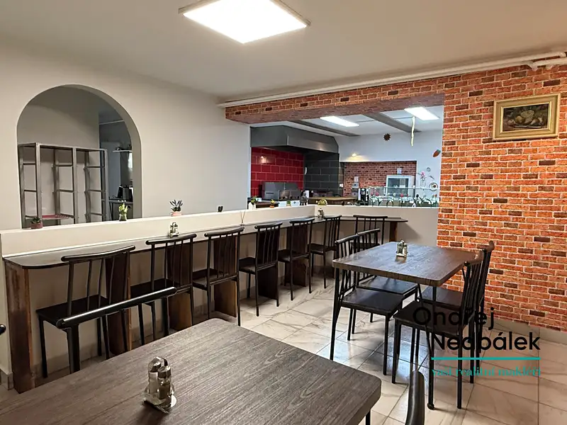 Pronájem restaurace 135 m², Vsetín – náhled fotky 2