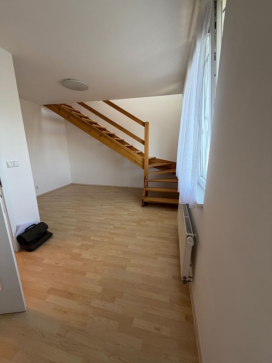 Pronájem bytu 3+kk 67 m²