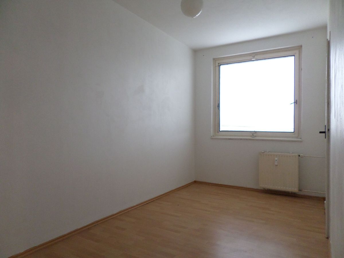 Pronájem bytu 2+1 44 m² – fotografie 4