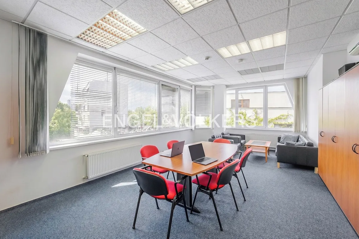 Pronájem kanceláře 191 m²