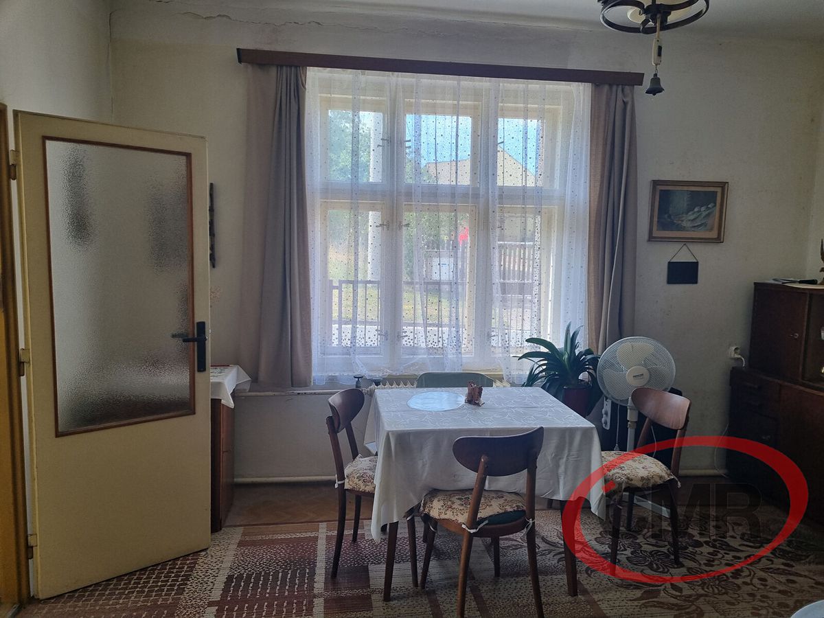 Prodej rodinného domu 180 m², pozemek 528 m² – fotografie 4
