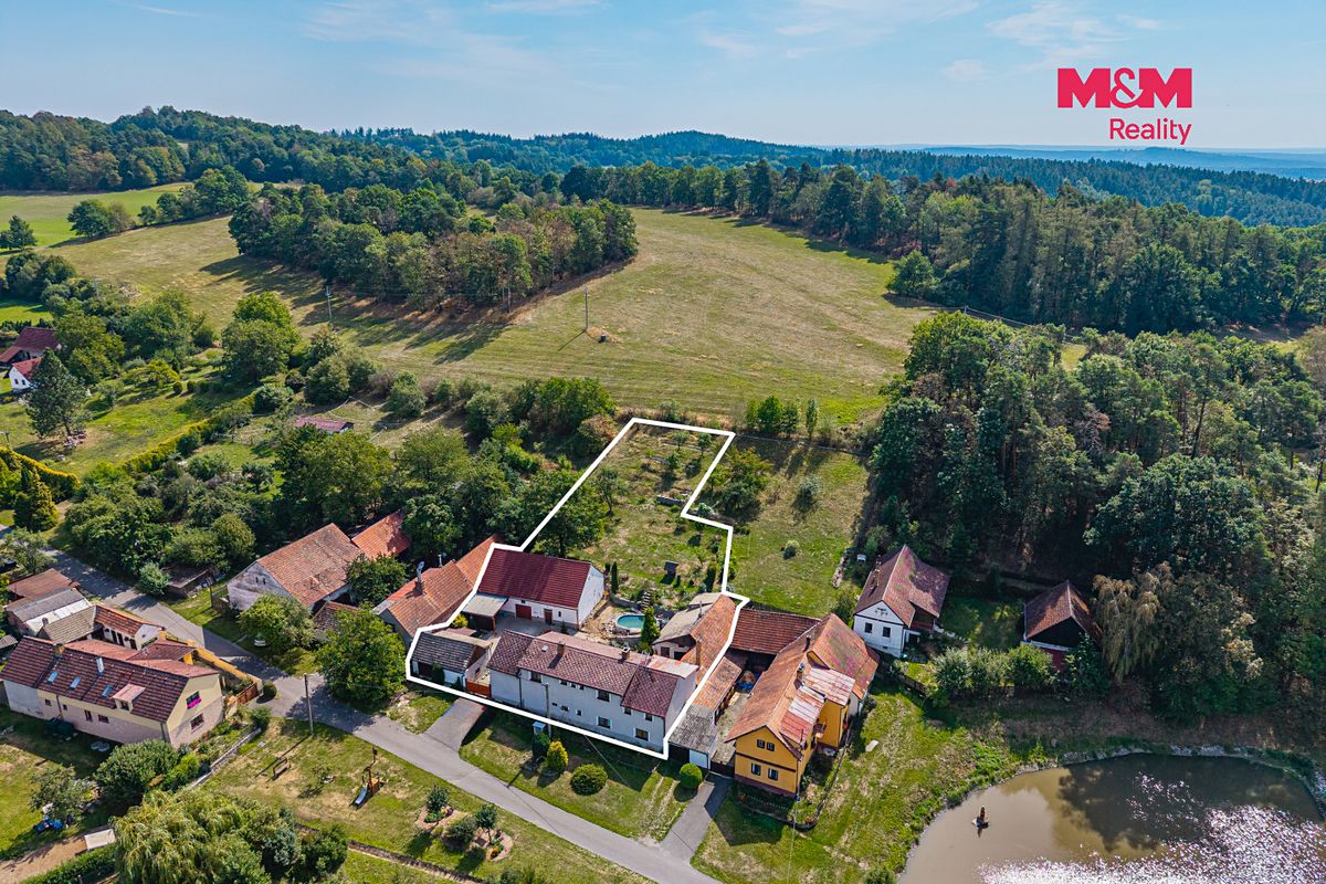 Prodej rodinného domu 235 m², pozemek 3066 m² – fotografie 3
