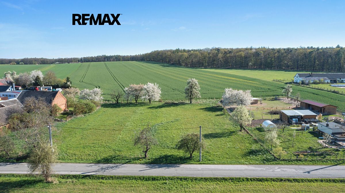 Prodej stavebního pozemku 863 m²