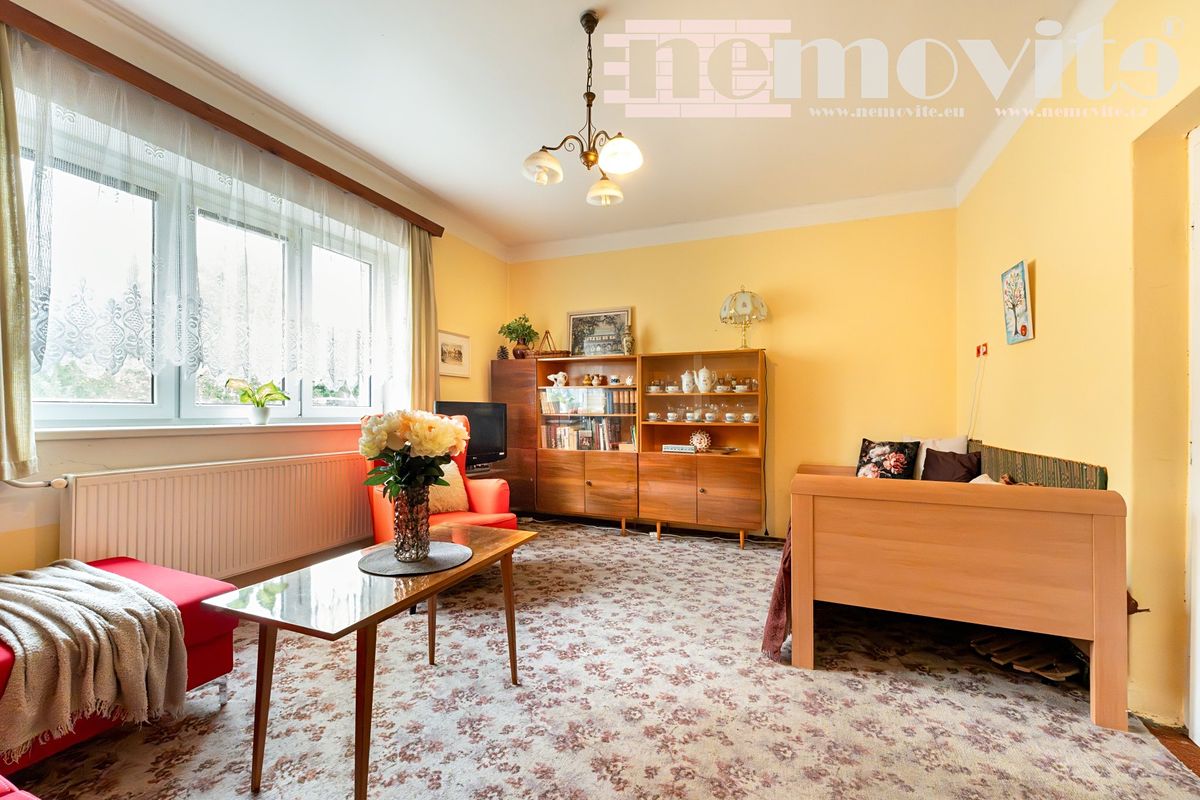 Prodej rodinného domu 153 m², pozemek 961 m² – fotografie 3