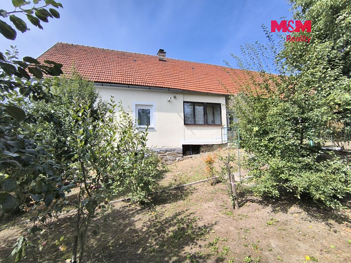 Prodej rodinného domu 95 m², pozemek 631 m² – fotografie 3