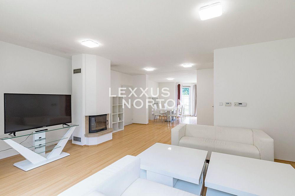 Pronájem rodinného domu 204 m², pozemek 700 m²