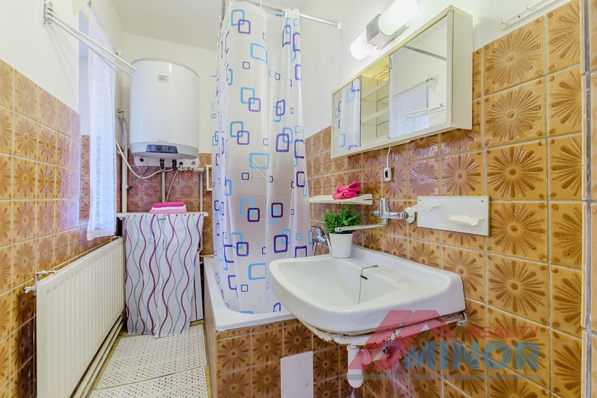 Prodej rodinného domu 190 m², pozemek 223 m² – fotografie 4
