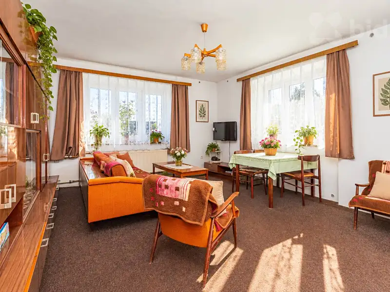 Prodej rodinného domu 279 m², pozemek 2398 m², Okřesaneč – náhled fotky 2