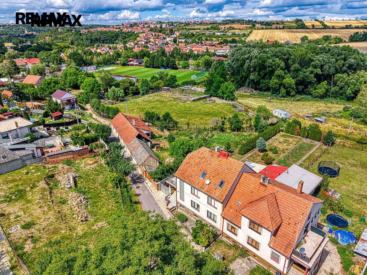Prodej rodinného domu 400 m², pozemek 1143 m² – fotografie 3