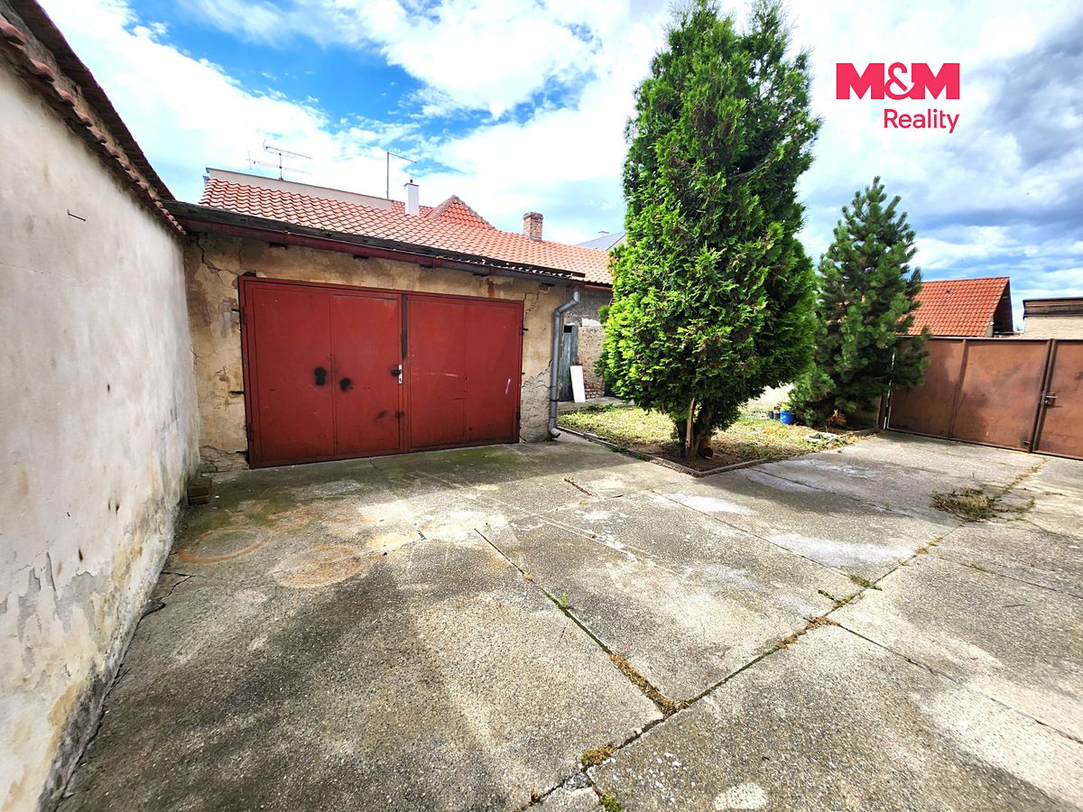 Prodej rodinného domu 160 m², pozemek 256 m² – fotografie 2