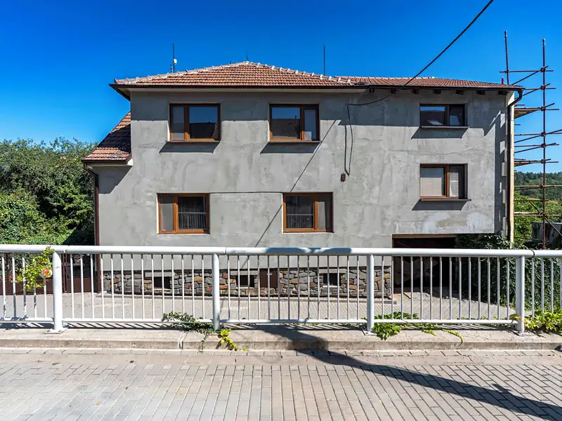 Prodej rodinného domu 272 m², pozemek 700 m², Brno – náhled fotky 1