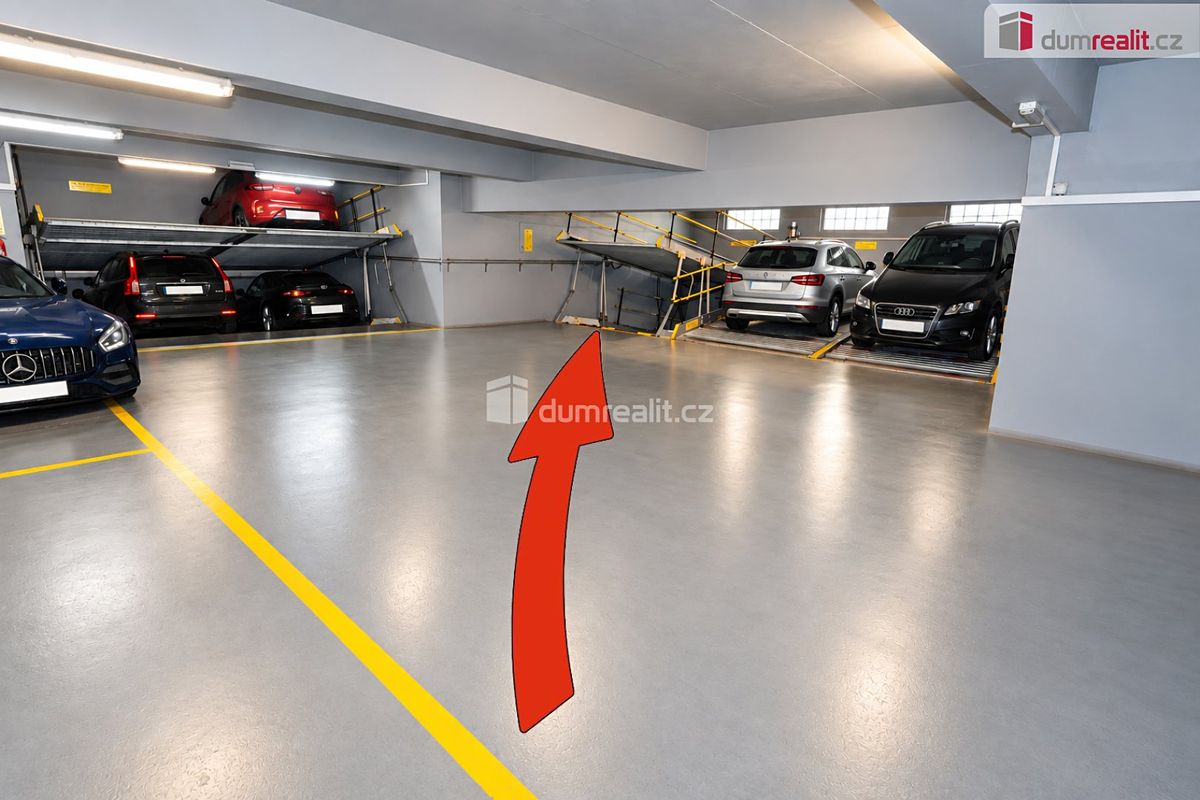Prodej garážového stání 14 m² – fotografie 3