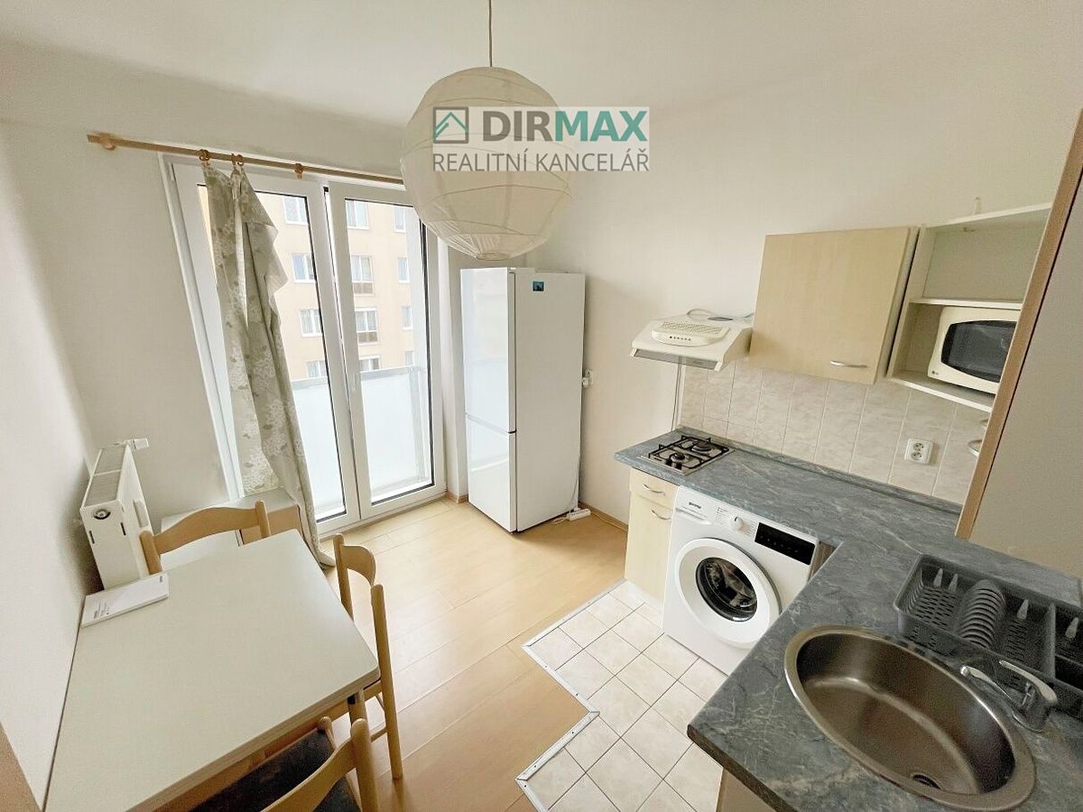 Pronájem bytu 1+1 30 m² – fotografie 4