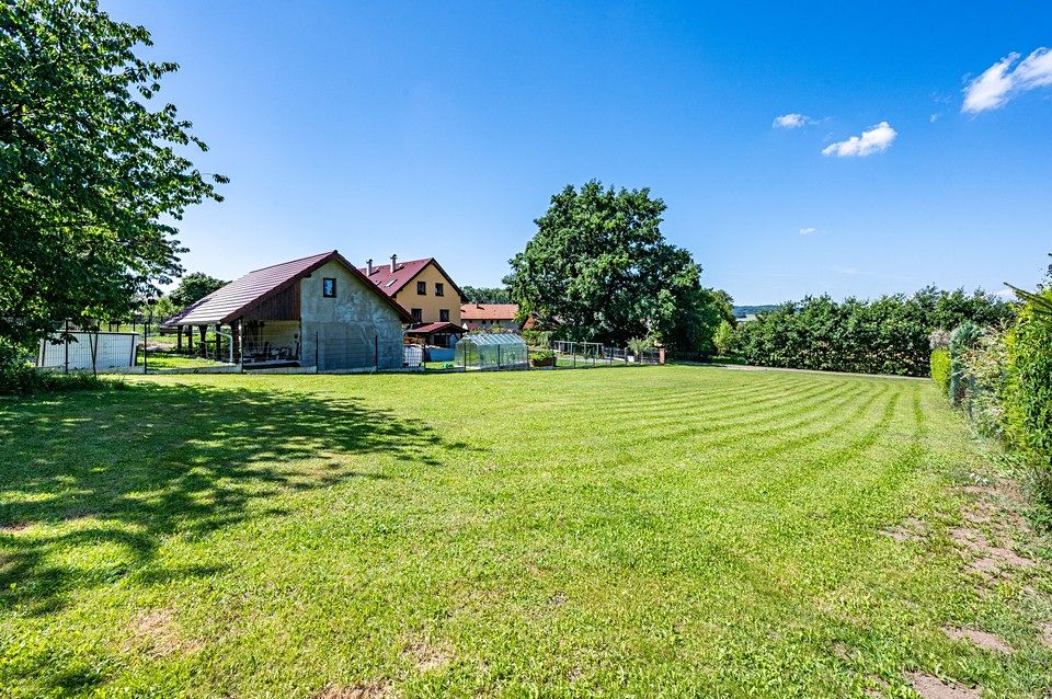 Prodej stavebního pozemku 926 m² – fotografie 5