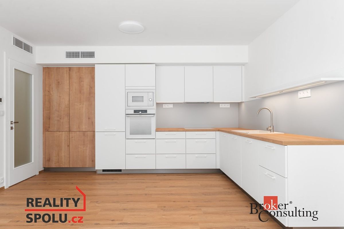 Pronájem bytu 4+kk 149 m² – fotografie 4