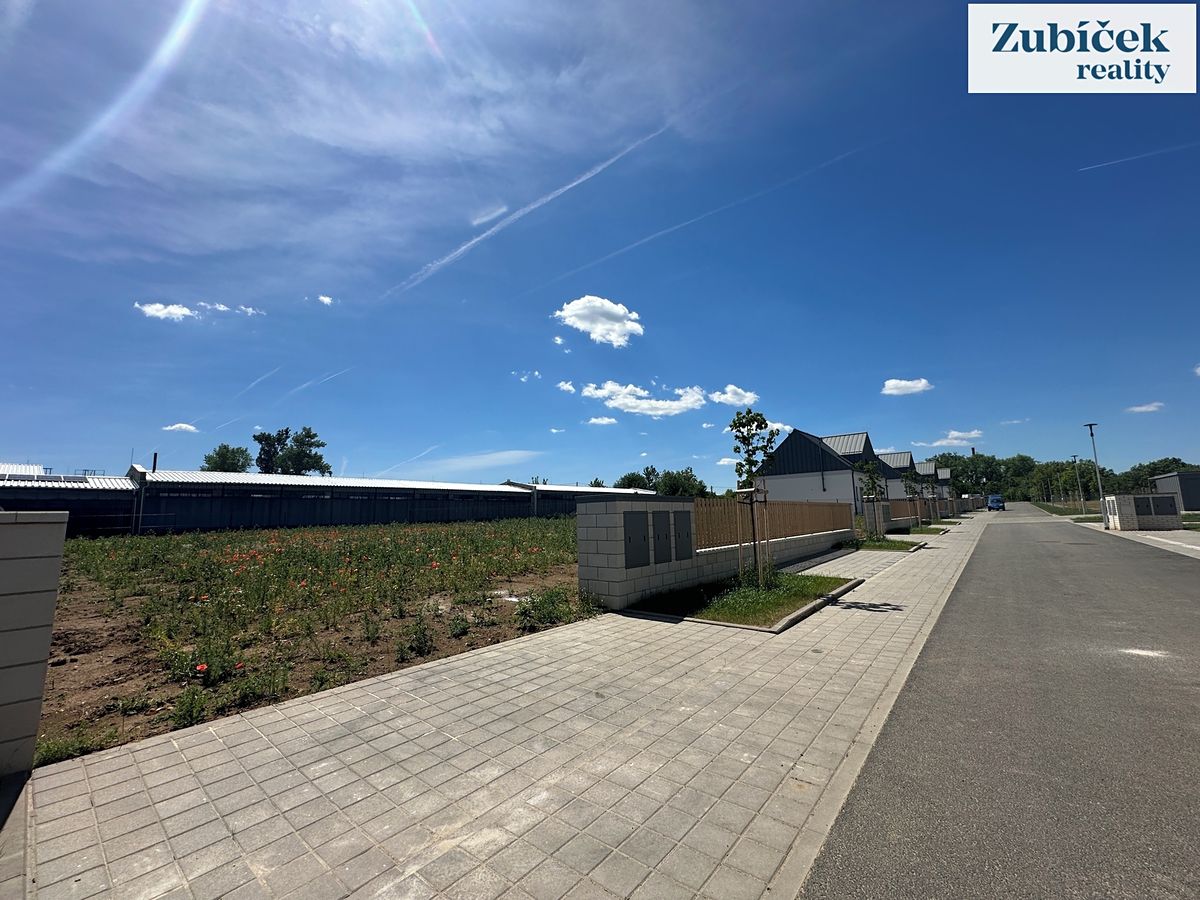 Prodej stavebního pozemku 1025 m² – fotografie 4