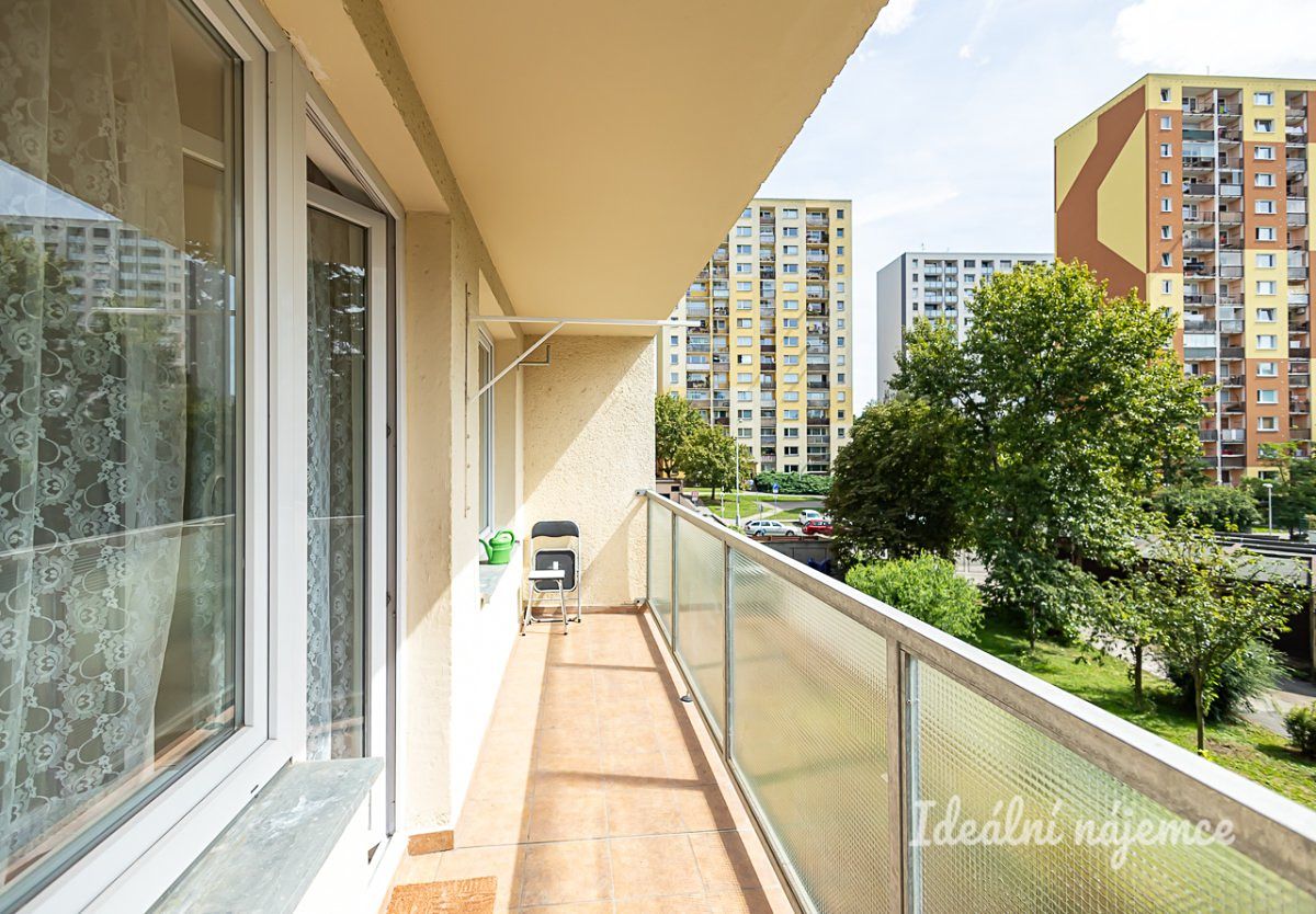 Pronájem bytu 2+kk 38 m² – fotografie 3