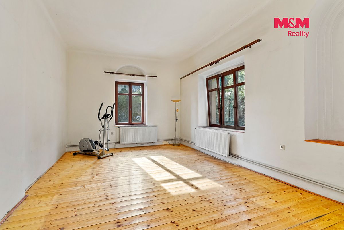 Prodej rodinného domu 240 m², pozemek 468 m² – fotografie 5