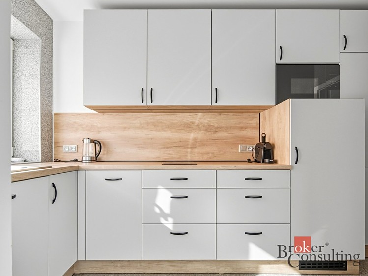 Pronájem bytu 1+kk, 36 m² (5 z 14)