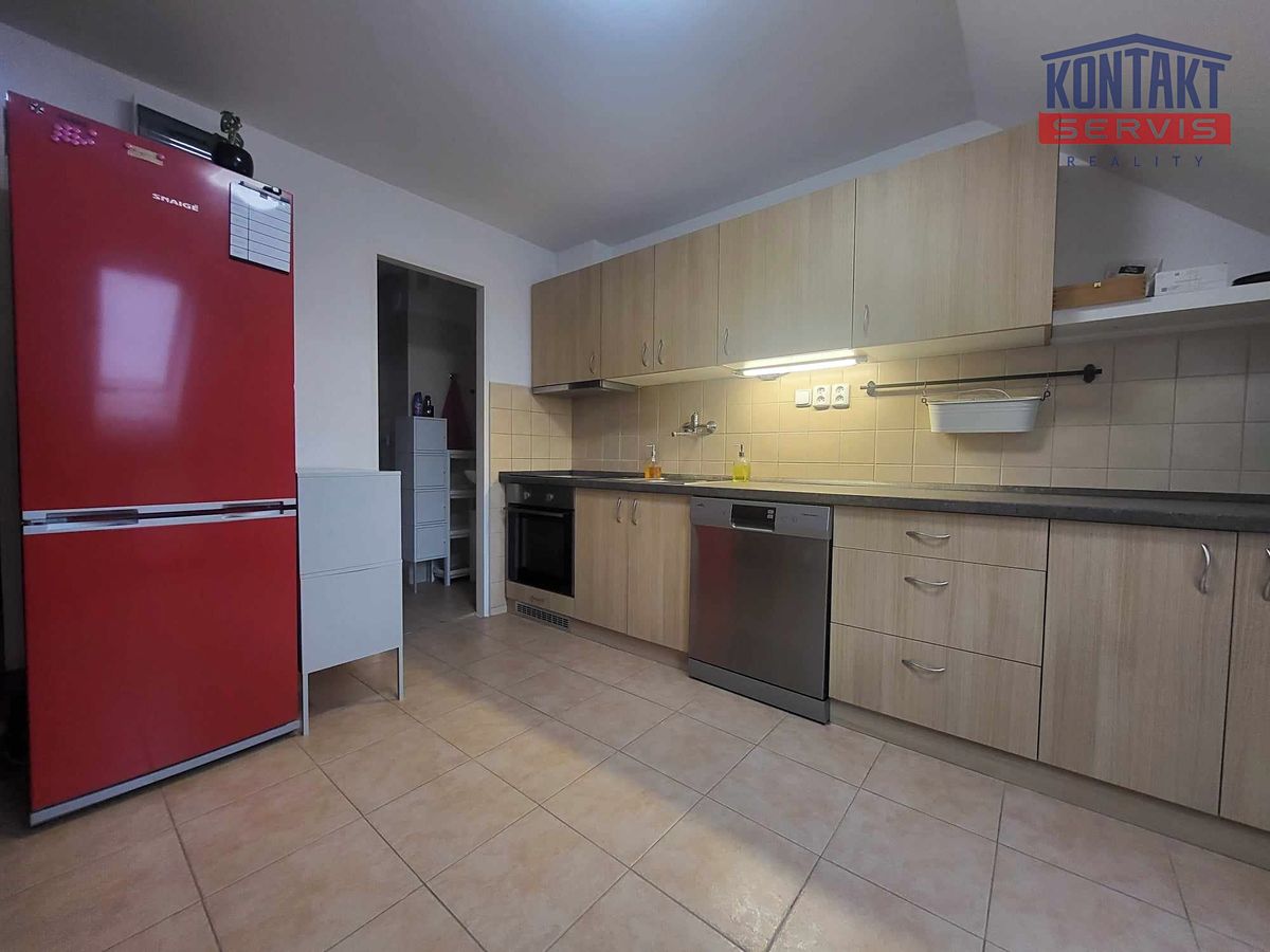 Pronájem bytu 2+1 63 m² – fotografie 3