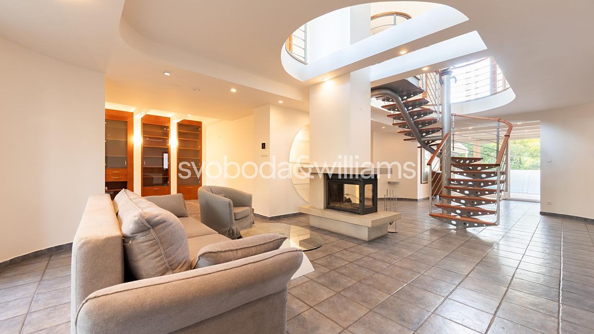 Prodej rodinného domu 380 m², pozemek 2567 m² – fotografie 5