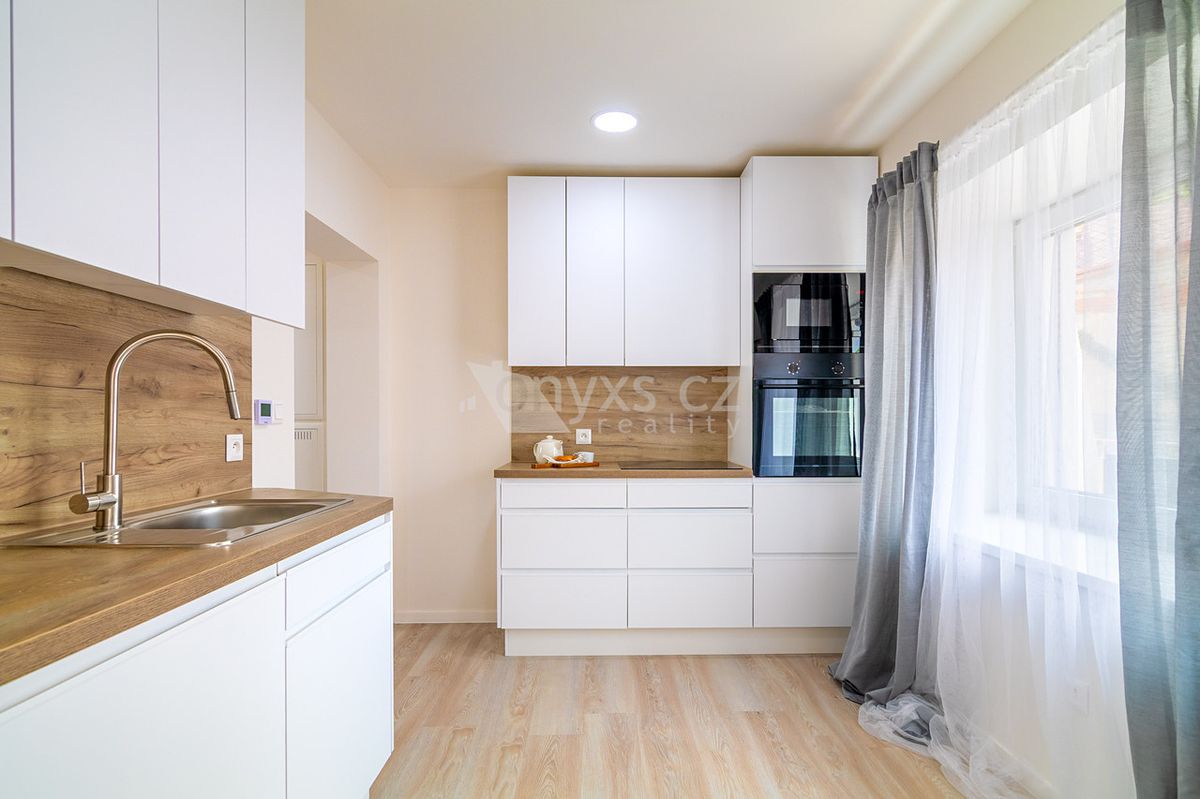 Pronájem bytu 2+kk 53 m² – fotografie 3