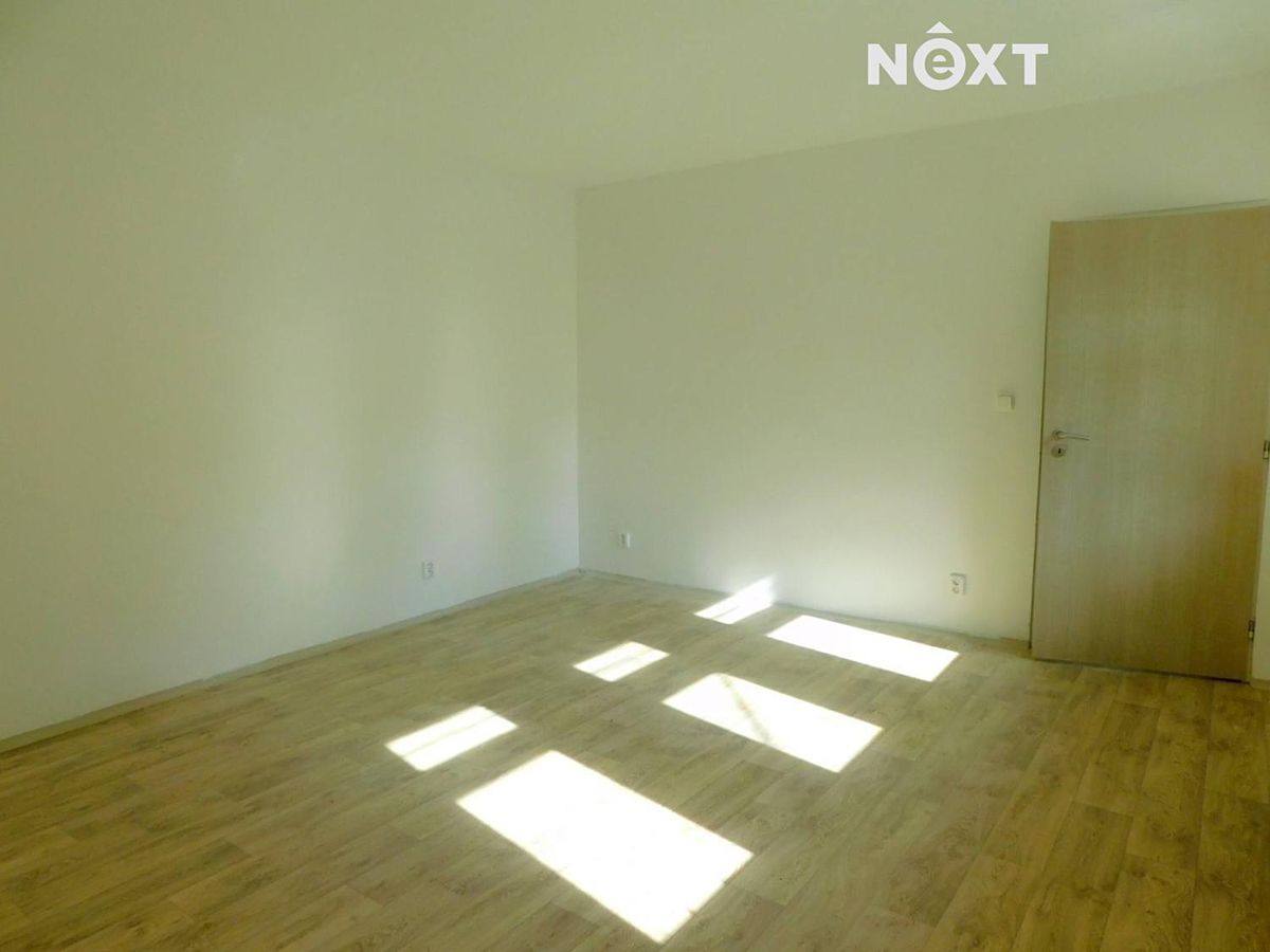 Pronájem bytu 2+1 45 m² – fotografie 4