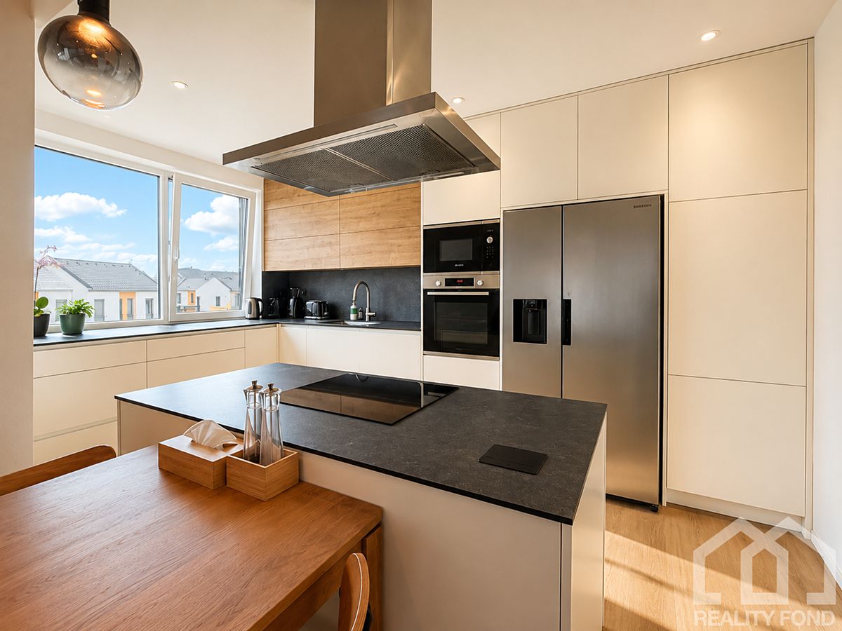 Pronájem bytu 2+kk 61 m² – fotografie 3