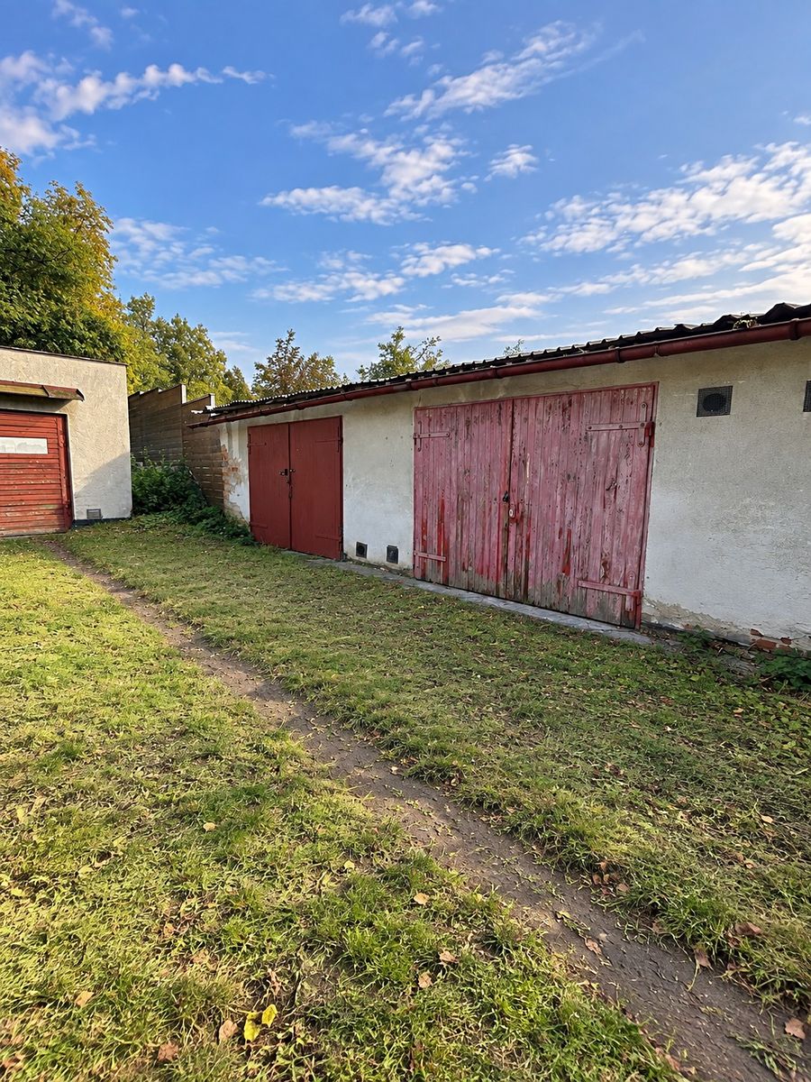 Pronájem garáže 23 m²