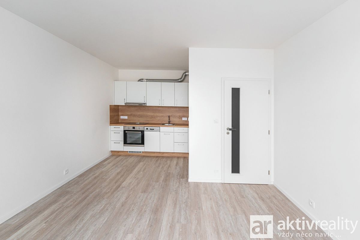 Pronájem bytu 2+kk 46 m² – fotografie 2