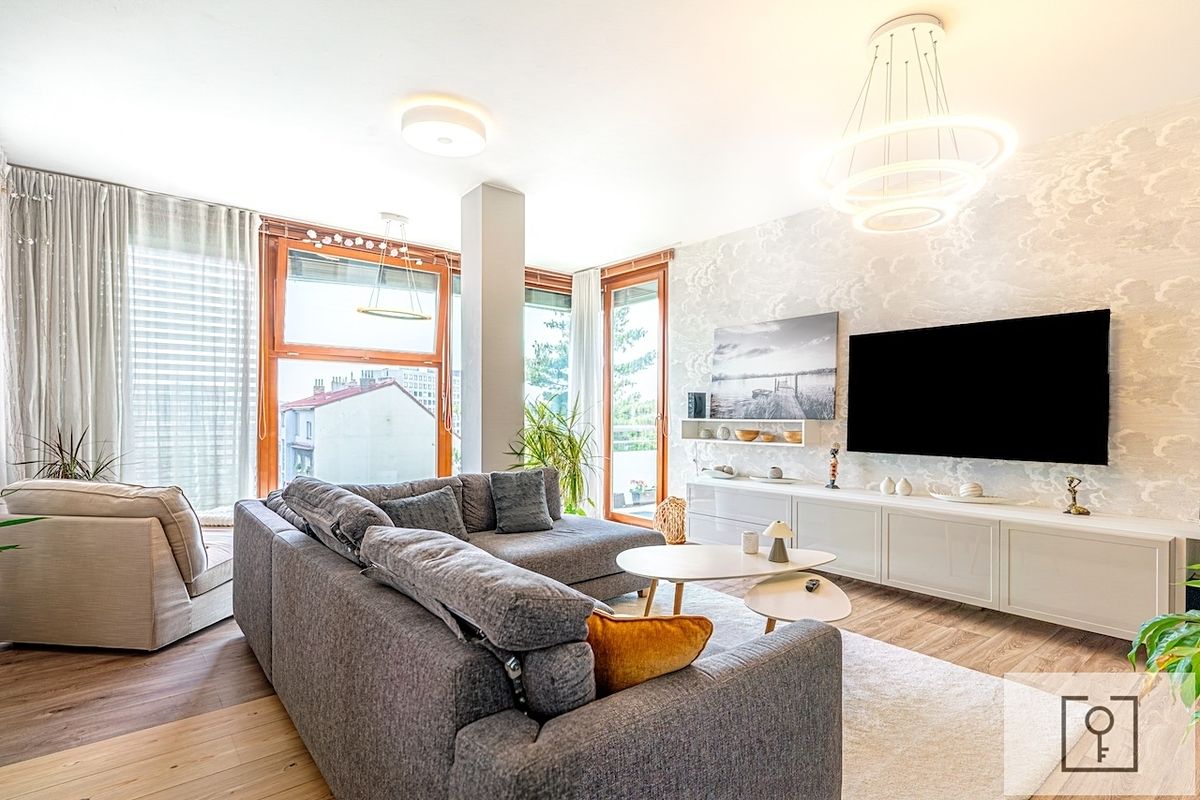 Prodej bytu 6 pokojů a více 178 m² – fotografie 3