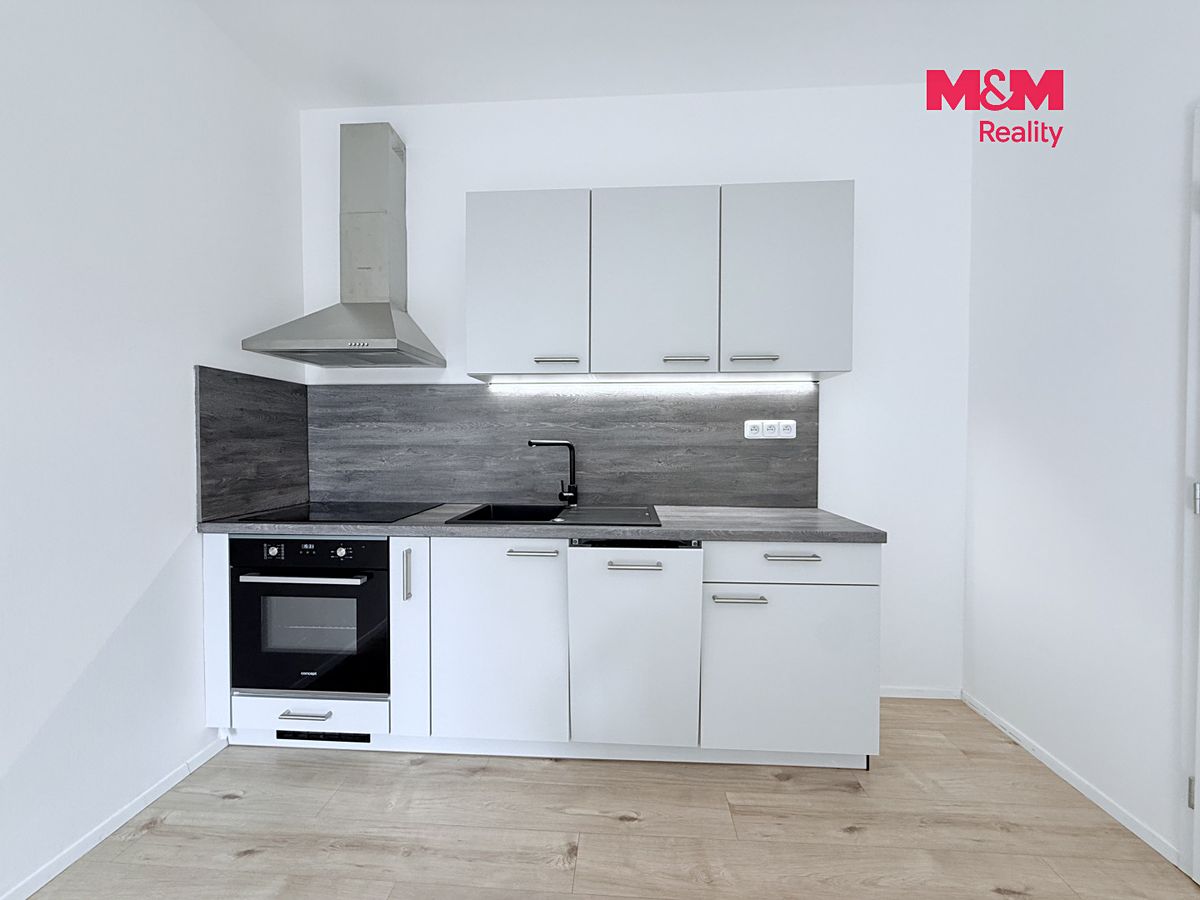 Pronájem bytu 1+kk 26 m² – fotografie 2