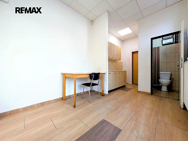 Комерційне приміщення в оренду, 138 м² (9 з 13)