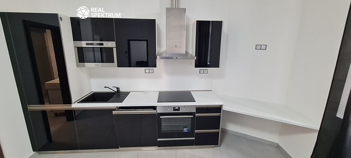 Pronájem bytu 2+kk 41 m² – fotografie 2