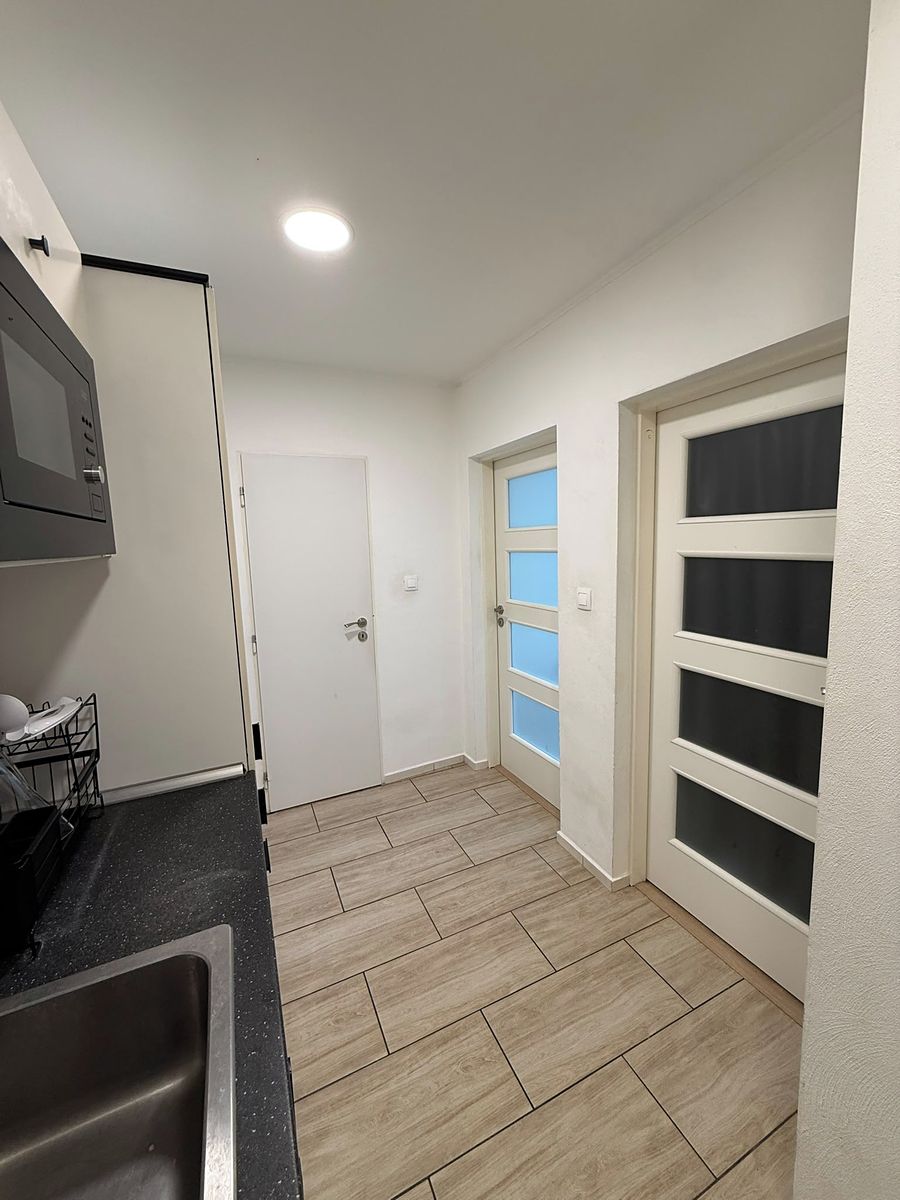 Pronájem bytu 2+kk 55 m² – fotografie 2