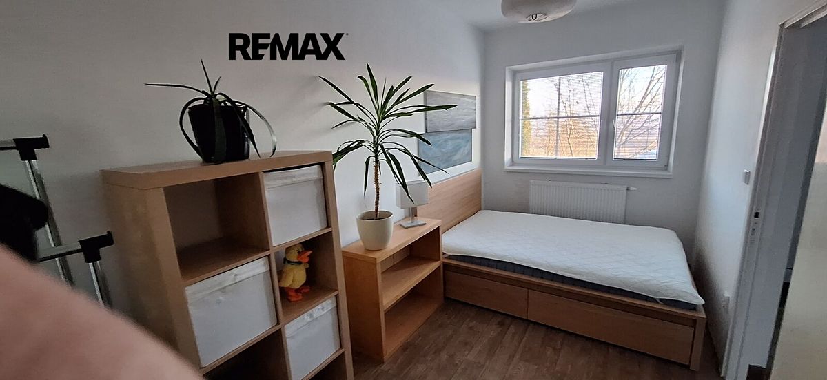 Pronájem rodinného domu 114 m², pozemek 165 m² – fotografie 3