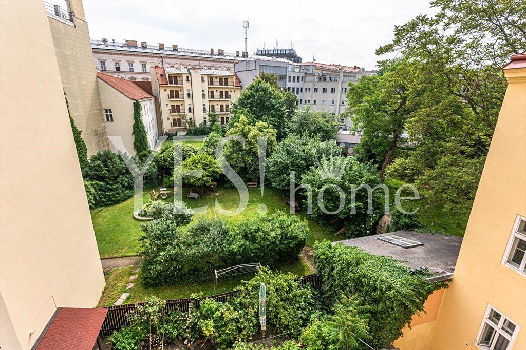 Pronájem bytu 2+kk 37 m² – fotografie 3