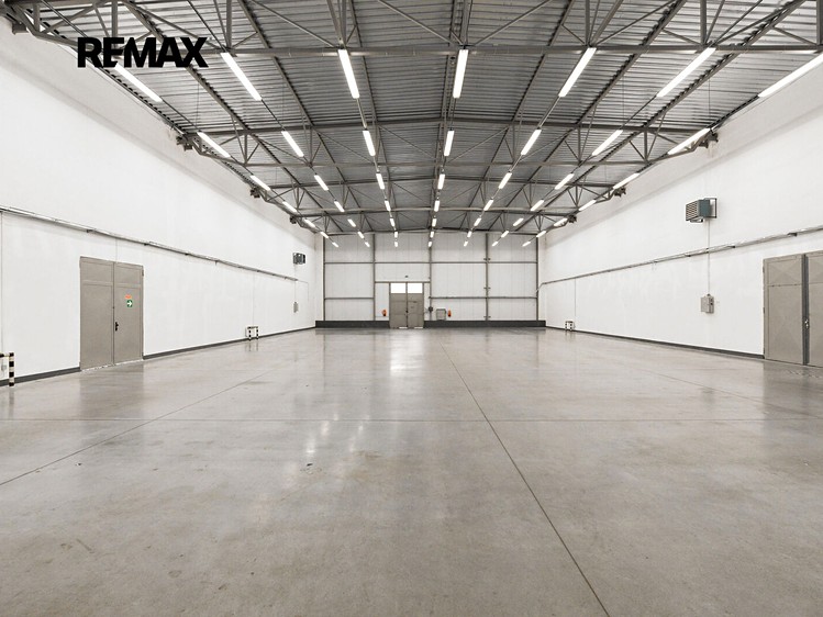 Pronájem komerčního prostoru, 1 395 m² (7 z 8)